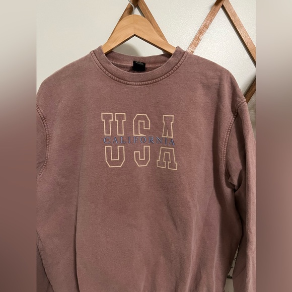 Urban Outfitters California USA pullover - Picture 2 of 3